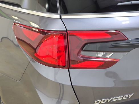 Certified 2025 Honda Odyssey Elite image 31