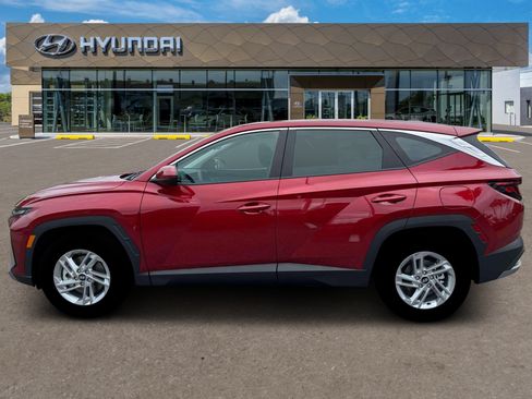 Used 2026 Hyundai Tucson SE FWD image 3