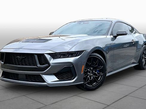 Used 2025 Ford Mustang GT Premium w/ GT Performance Package RWD image 35