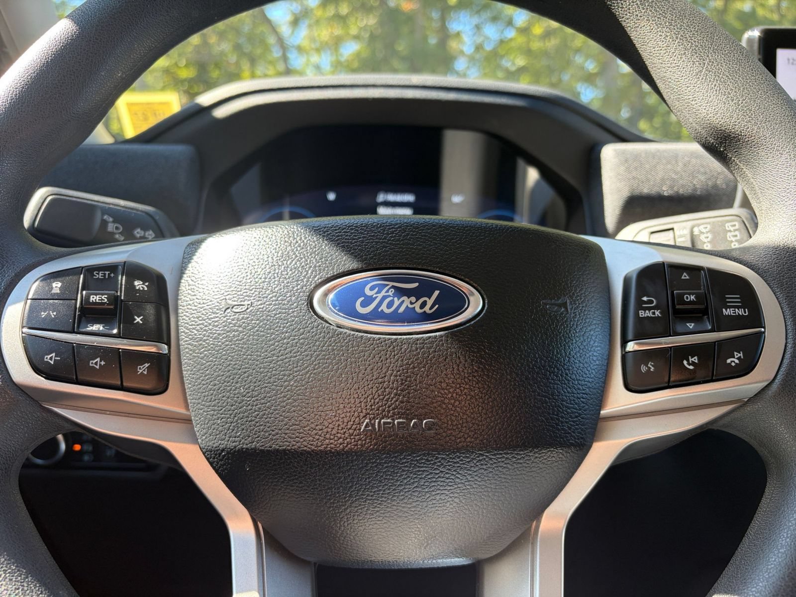 Used 2026 Ford Explorer Active AWD/4WD image 27