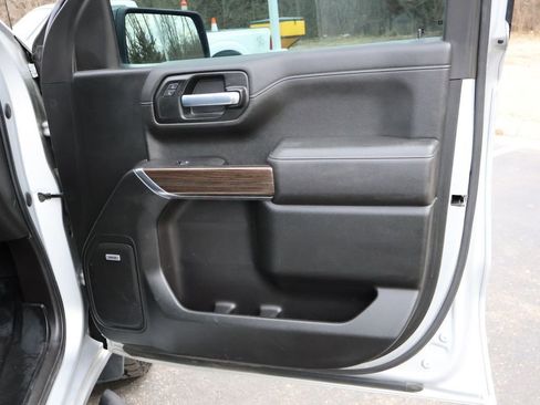 Used 2021 Chevrolet Silverado 1500 RST w/ Redline Edition AWD/4WD image 10