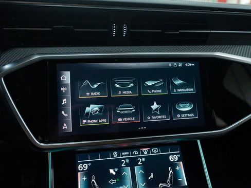 Used 2022 Audi RS 6 image 40