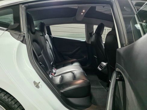 Used 2018 Tesla Model 3 Long Range image 19