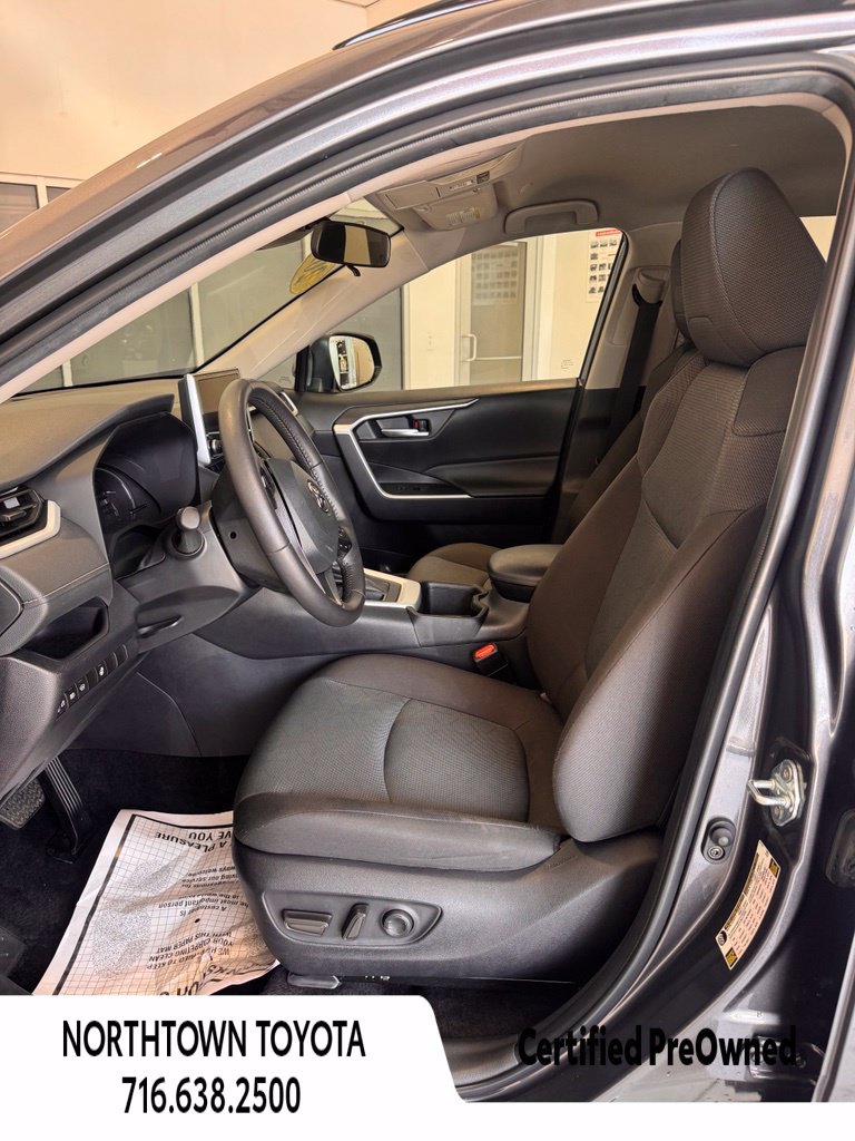 Used 2025 Toyota RAV4 XLE w/ Weather Package AWD/4WD image 13