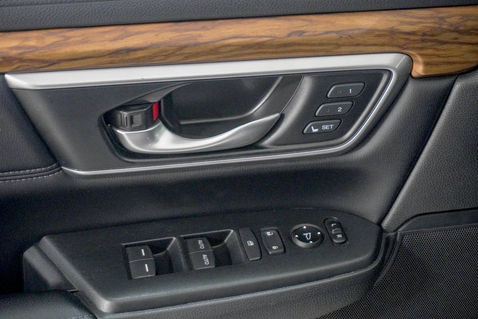 Used 2018 Honda CR-V EX-L image 18