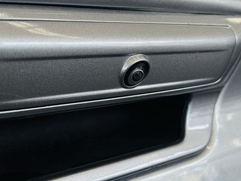 Used 2025 RAM 1500 Laramie AWD/4WD image 11