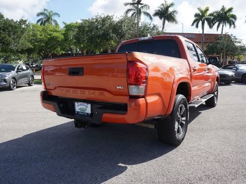 Used 2016 Toyota Tacoma TRD Sport w/ Premium & Technology Package RWD image 7