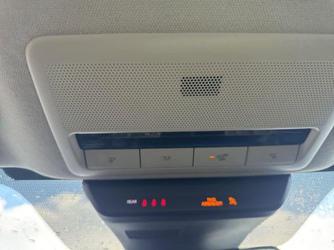 Used 2020 MAZDA MAZDA3 Sedan w/ Select Package image 29