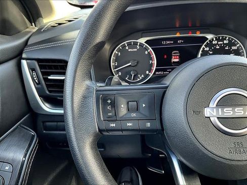Certified 2024 Nissan Rogue SV image 22