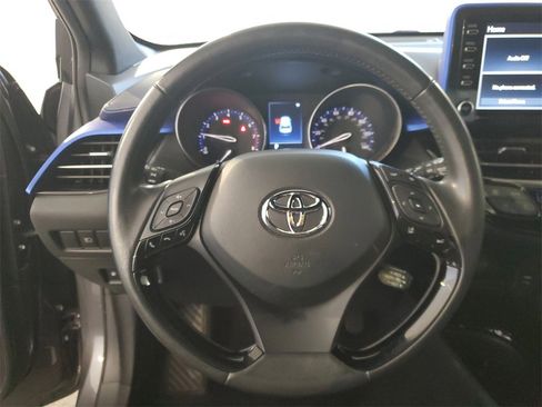 Used 2021 Toyota C-HR XLE image 18