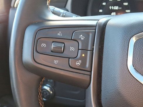 Used 2023 GMC Yukon AT4 image 17