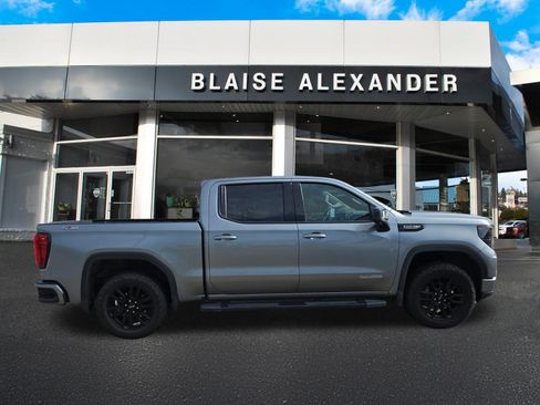 Used 2023 GMC Sierra 1500 Elevation w/ Elevation Premium Package AWD/4WD image 2