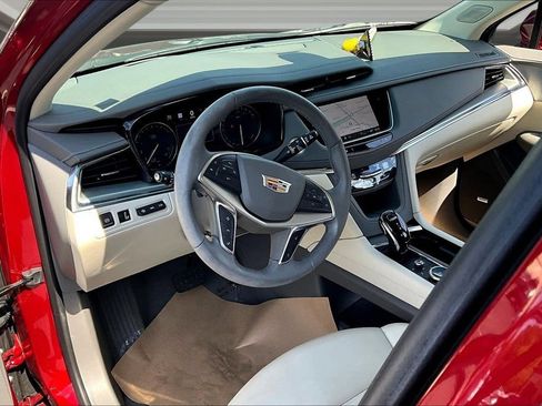 Certified 2024 Cadillac XT5 Premium Luxury w/ Technology Package AWD/4WD image 17
