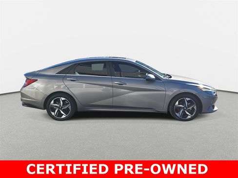 Certified 2023 Hyundai Elantra Limited w/ Preferred Accessory Package image 4