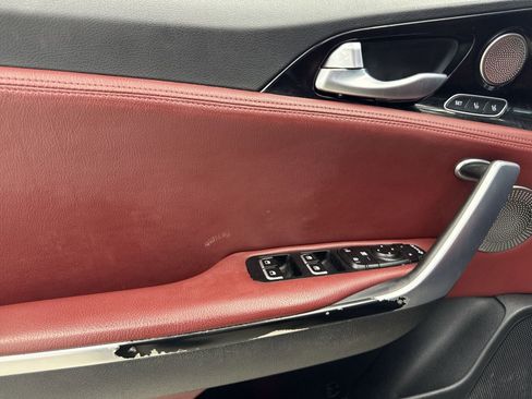 Used 2018 Kia Stinger Premium image 28