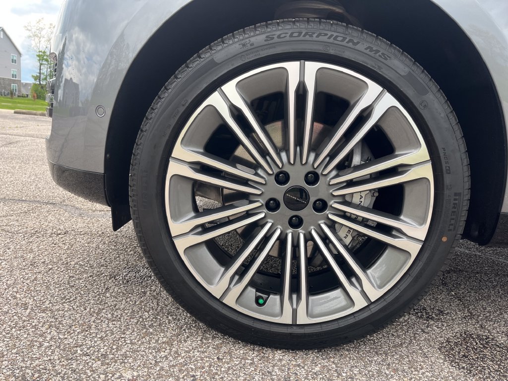 Certified 2026 Land Rover Range Rover SE AWD/4WD image 19
