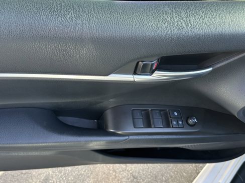 Used 2021 Toyota Camry SE image 17