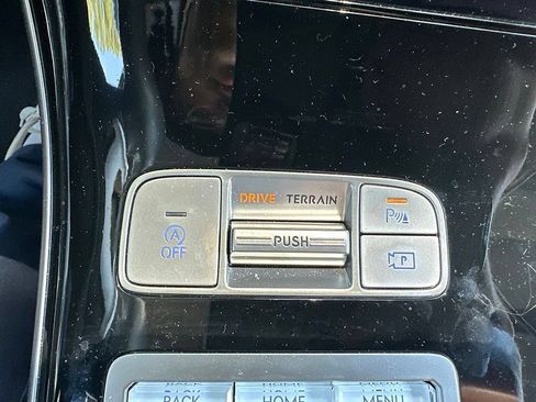 Certified 2026 Genesis GV70 2.5T AWD/4WD image 15