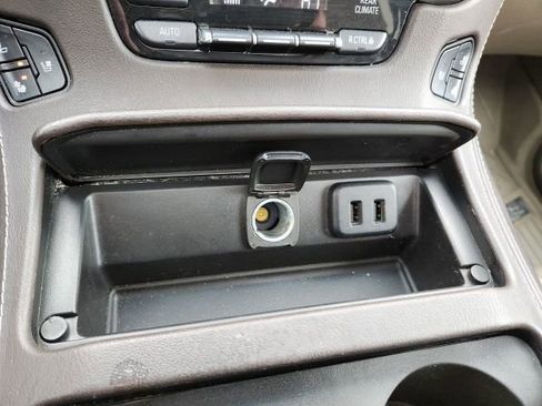 Certified 2019 Chevrolet Suburban Premier image 21