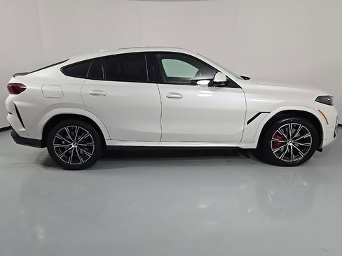 New 2026 BMW X6 xDrive40i w/ Climate Comfort Package image 6