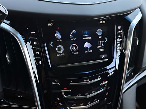 Used 2020 Cadillac Escalade ESV Platinum AWD/4WD image 8