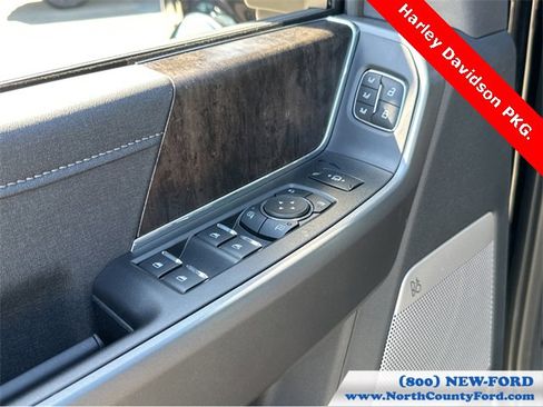 New 2026 Ford F250 Lariat w/ Black Appearance Package image 40