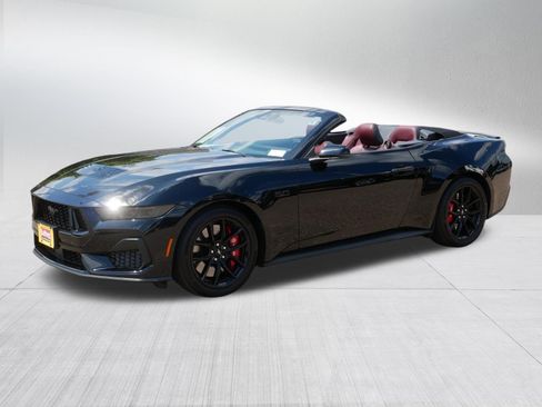 Used 2024 Ford Mustang GT Premium RWD image 3