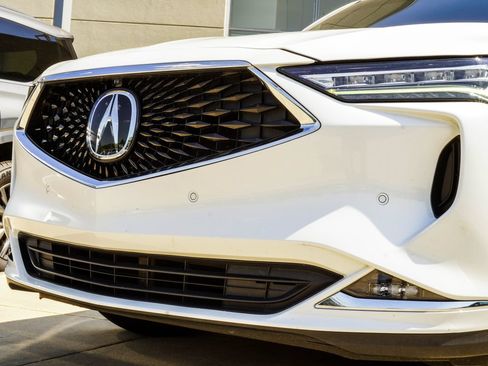 Used 2022 Acura MDX SH-AWD w/ Advance Package image 2
