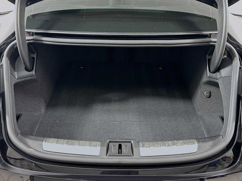 Certified 2025 Porsche Taycan image 28