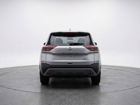 Used 2025 Nissan Rogue SV image 7