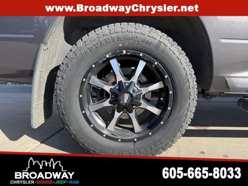 Used 2018 RAM 1500 Big Horn image 9