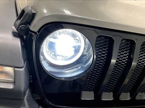 Used 2020 Jeep Wrangler Unlimited Sport image 30