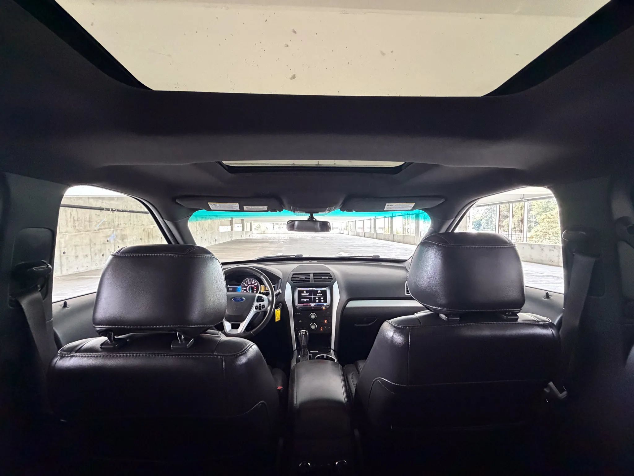 Used 2015 Ford Explorer XLT w/ Equipment Group 202B FWD image 29