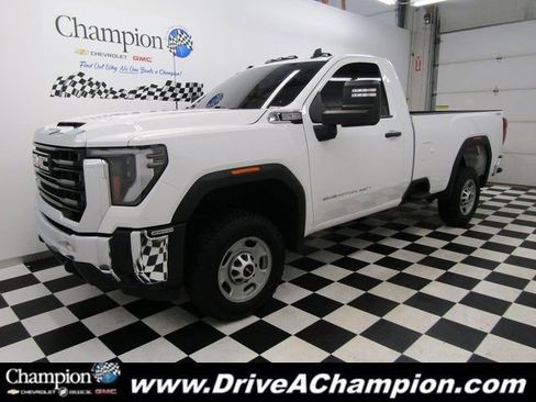 Used 2024 GMC Sierra 2500 Pro w/ Convenience Package image 9