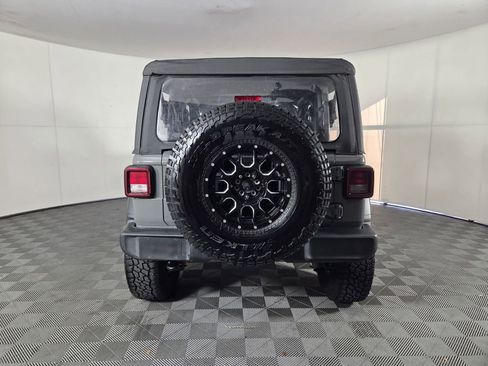 Certified 2019 Jeep Wrangler Sport AWD/4WD image 6
