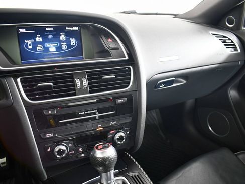 Used 2013 Audi RS 5 AWD/4WD image 32