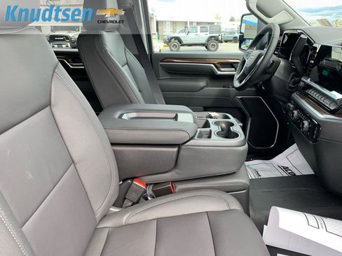 New 2026 Chevrolet Silverado 3500 LT w/ Trail Boss Package AWD/4WD image 13