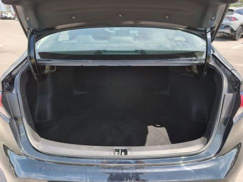 Used 2024 Toyota Corolla LE FWD image 5
