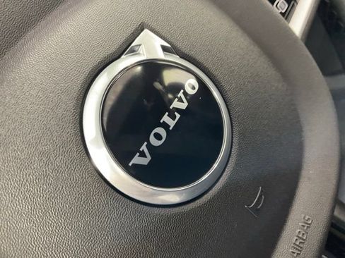 Certified 2025 Volvo XC90 T8 Ultra AWD/4WD image 49