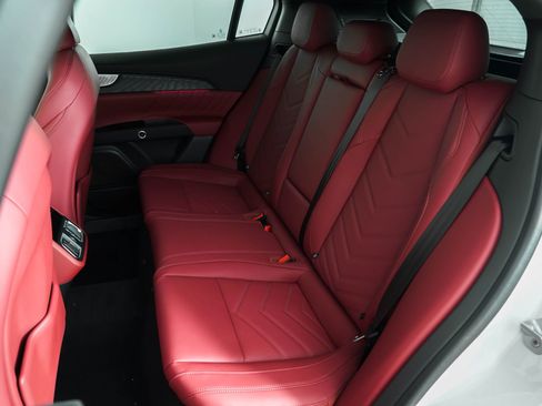 New 2025 Maserati Grecale Modena image 39