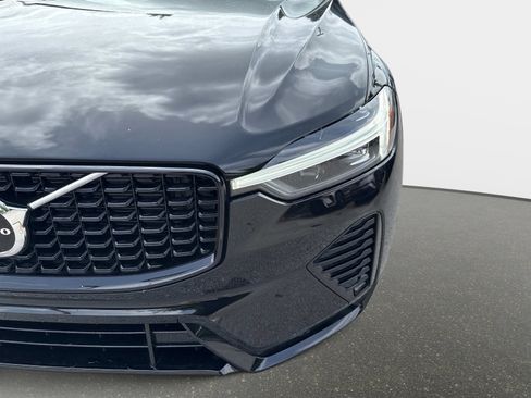 Certified 2025 Volvo XC60 B5 Plus image 10