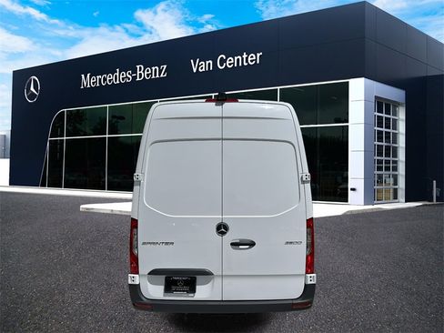 New 2025 Mercedes-Benz Sprinter 2500 image 4