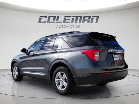 Used 2020 Ford Explorer XLT image 3