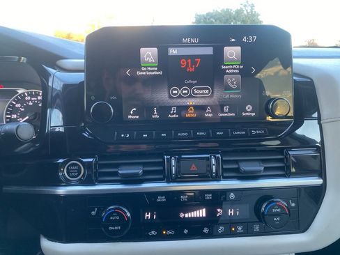 Used 2024 Nissan Pathfinder SL image 23