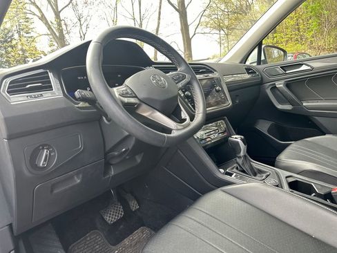 Certified 2022 Volkswagen Tiguan SE AWD/4WD image 6