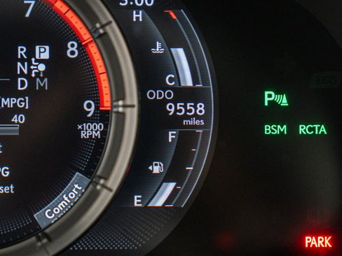 Used 2018 Lexus LC 500 Coupe w/ Touring Package RWD image 21
