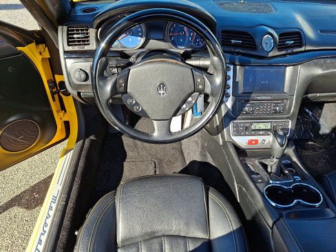 Used 2011 Maserati GranTurismo Convertible image 11