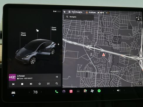 Used 2022 Tesla Model Y Long Range image 22