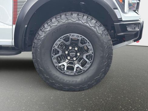 Used 2025 Ford F150 Raptor w/ Equipment Group 803A Raptor R AWD/4WD image 21