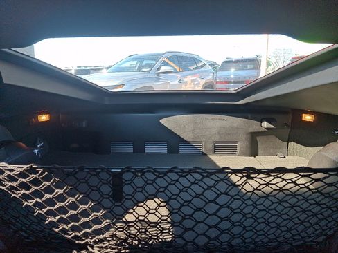 Used 2017 Chevrolet Corvette Stingray w/ Battery Protection Package image 19